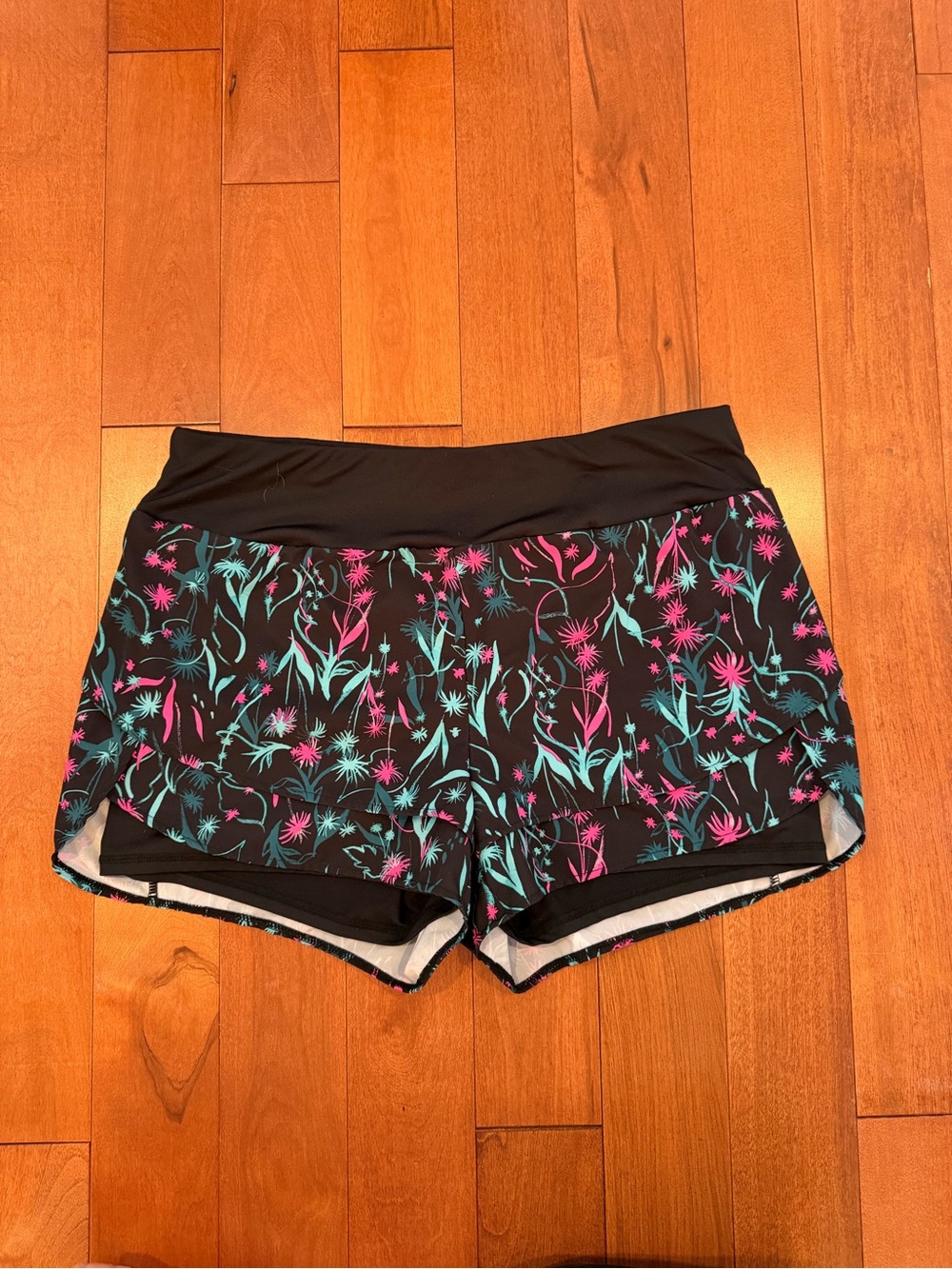 ACX Active Floral 2-in-1 Running Shorts Black Pink L